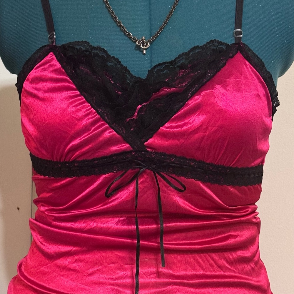 Source Unknown Pink and Black Lace Chemise